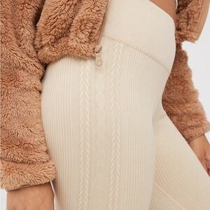 Aerie Cream Ribbed Cable Knit Leggings